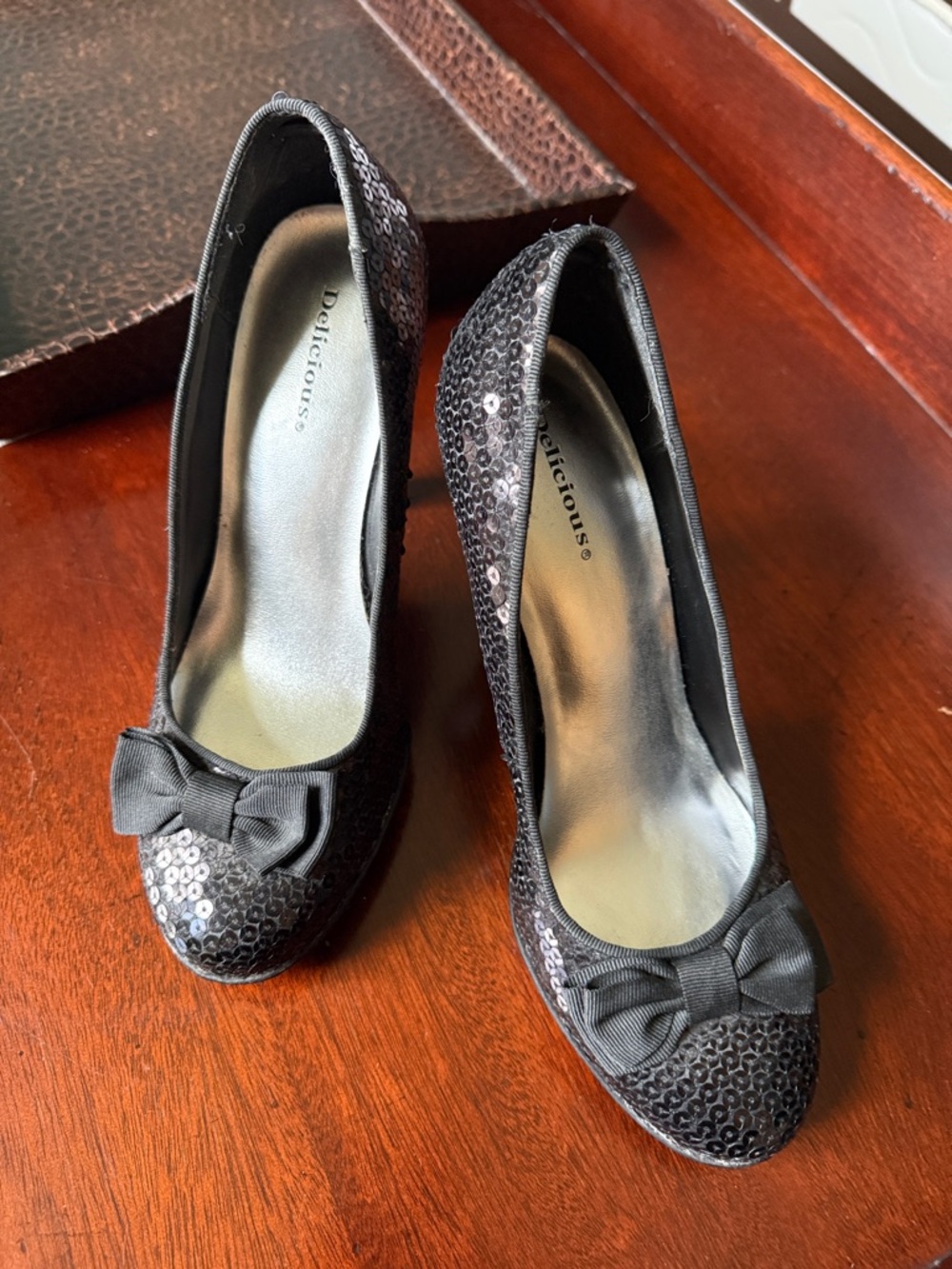 Delicious Black Sequin Bow Heels - Women's Dress Pumps